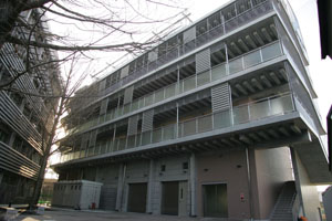 新校舎(男子棟4号館) 新校舎(男子棟4号館)