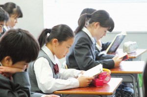 昭和学院中学校　朝読書