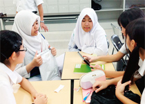 今年の9月にはインドネシアの生徒が来校。海外の生徒と交流することで、英語への意欲が高まる