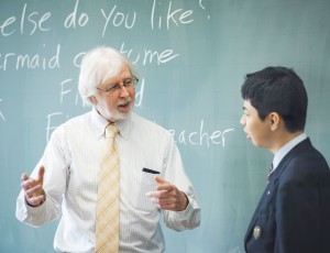 英会話の授業は明るく楽しく学べます。