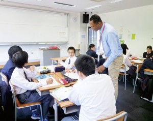 中1インターナショナルクラスの理科の授業はすべて英語！　もちろん、教科書も英語！