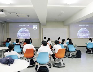 今年度から宇宙航空研究開発機構 （JAXA）と連携したゼミ「探求学習 With JAXA」が開講