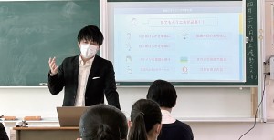 日本にいながらカナダに留学しているのと同じ環境で授業が受けられるDDコース。