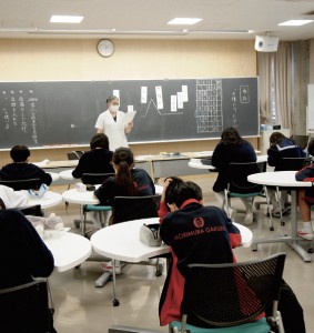 言語技術「再話」の授業風景