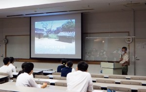 木村先生はアフリカに住み、現地の人々が日本人とは異なる独特なコミュニケーションを取っていることに気づき、調査を始めたとのこと