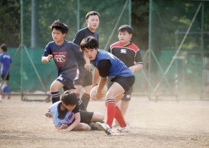 高校生と一緒に練習することもあります