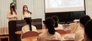 教養プログラムで今年5月に行われたウクライナから避難してきた女性の講演会