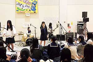 軽音楽クラブ