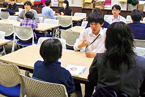 来校した小学生との「対話式説明会」