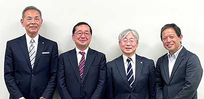 左から、二松学舎大学附属柏中学校・高等学校七五三和男校長、芝浦工業大学柏中学高等学校中根正義校長、麗澤中学・高等学校櫻井讓校長、流通経済大学附属柏中学校・高等学校堀江健二校長