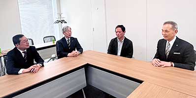 座談会では、各校のそれぞれの取り組みに対して活発に意見が交換された