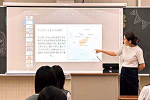 日本に暮らすアフガニスタン女性をゲストスピーカ-に招き、同国が抱えている女性の人権問題について考えました。