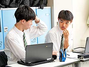 社会の授業にて