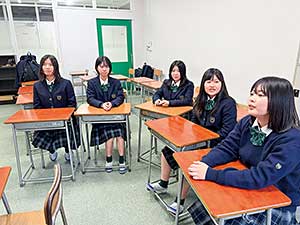 インタビューに答えてくれた中学3年生のみなさん