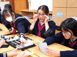 新中1に向けて啓発活動とサングラス試着会を企画しました
