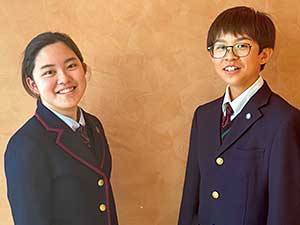 (右から、2年のYさんと3年のKさん)