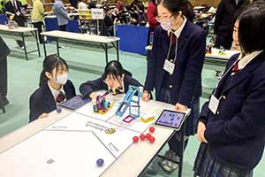同校が会場となったテクノロジースポーツ「ロボッチャⓇ」全国大会の様子