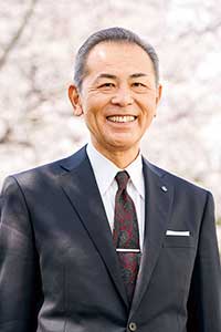 二松学舎大学附属柏中学校・高等学校
七五三(しめ)和男 校長
