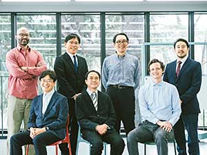博士号を持つ教員たちが伴走者としてサポート。