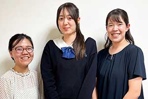 (左から)ワン先生、サンマルタンさん、ボッサム先生
