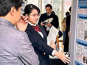 東京大学で研究成果を発表