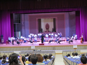 鶴見大学附属中学校