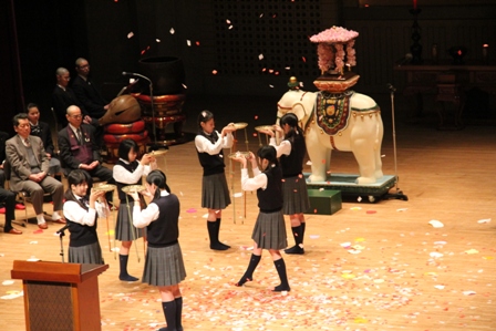 鶴見大学附属中学校