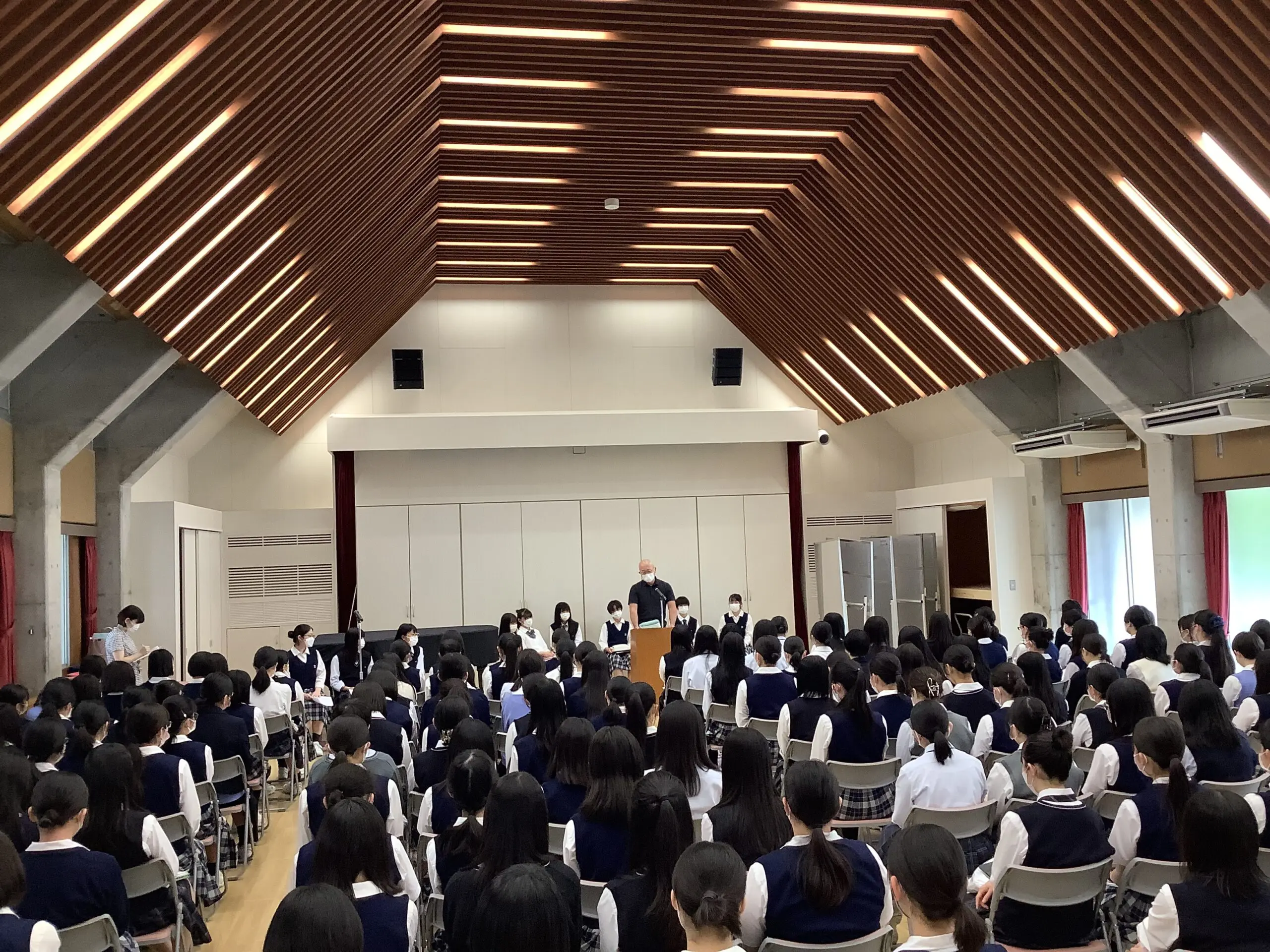三輪田学園中学校