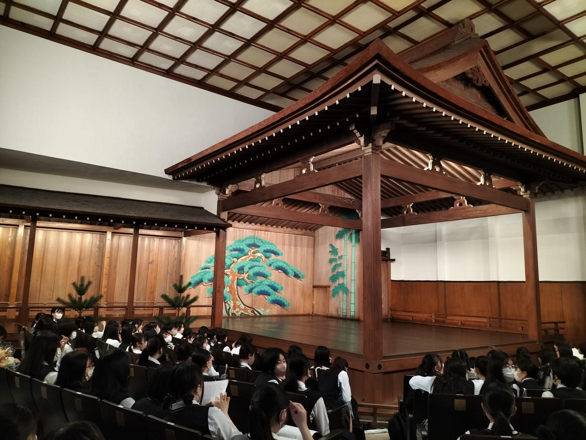 三輪田学園中学校