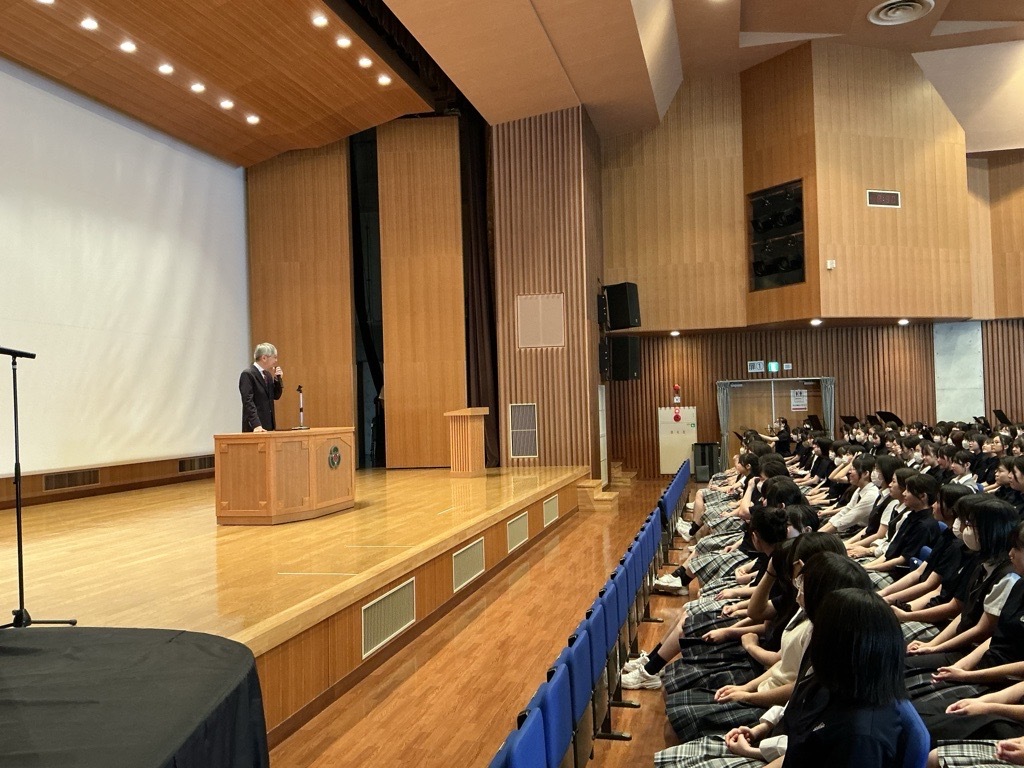 三輪田学園中学校