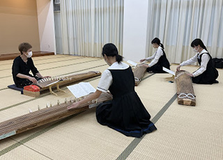 瀧野川女子学園中学校