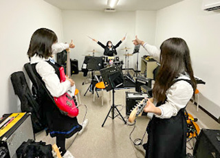 瀧野川女子学園中学校