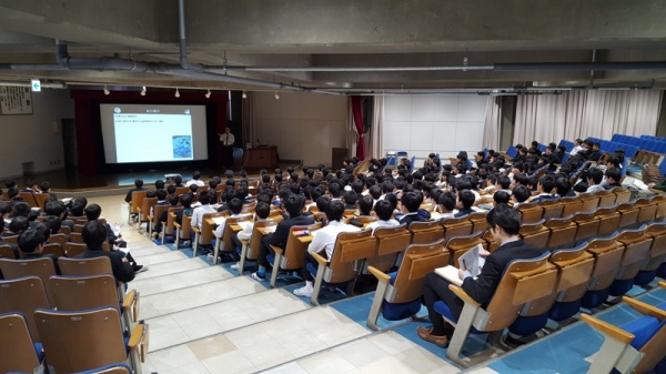 成城中学校