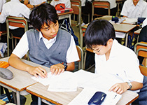 本郷中学校